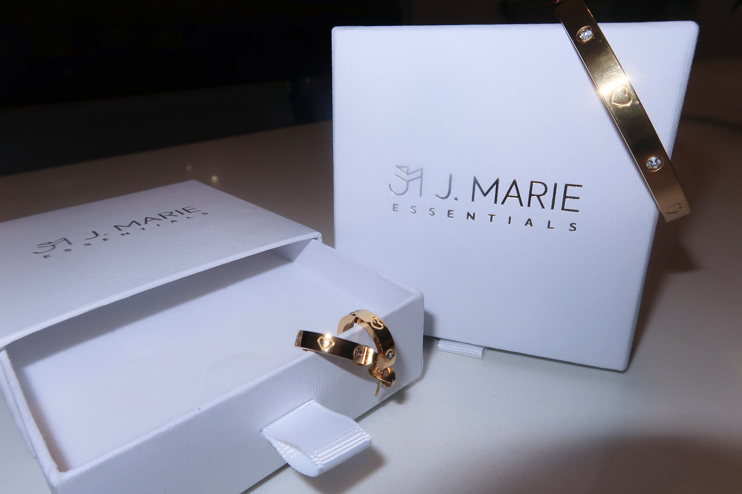 Golden Heart Spark Bracelet