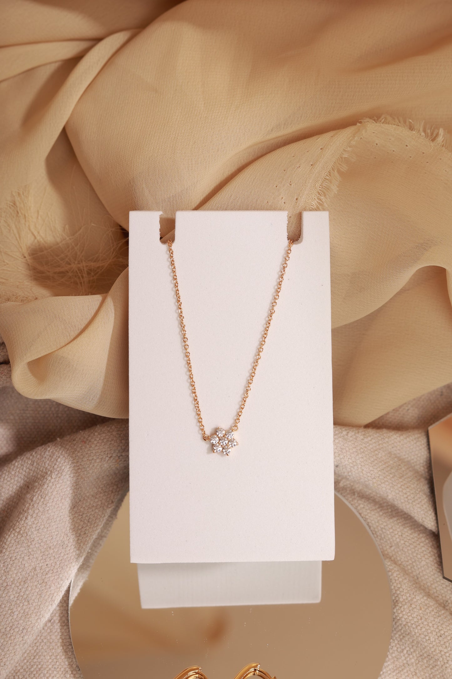 Essential Flower Layering Necklace